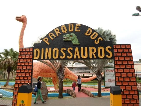 parque-mutirama-goiania-go-dinossauro